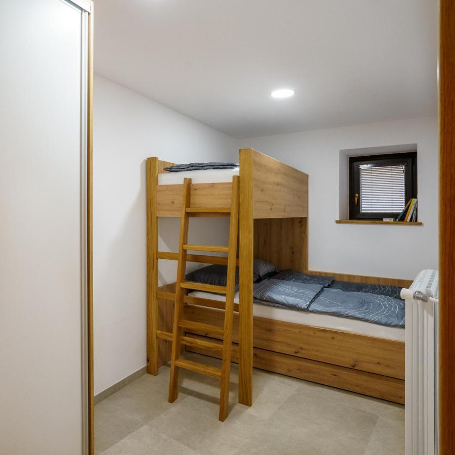 Guest House Zerjal Podnanos Zewnętrze zdjęcie
